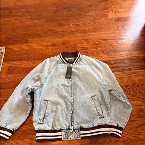 Wild Fable Light Wash Denim Jacket with Burgundy-Trim Rib Collar